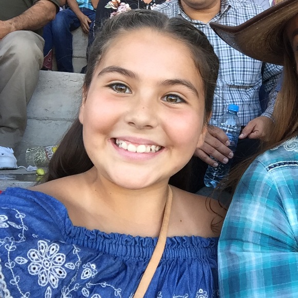 Meet your Posher, Sofia - Picture 1 of 1